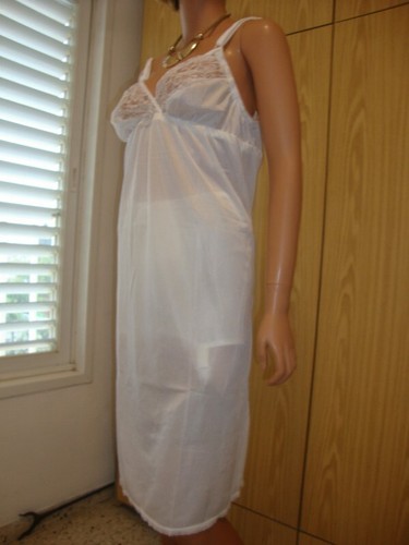 White silky deep - white, knee