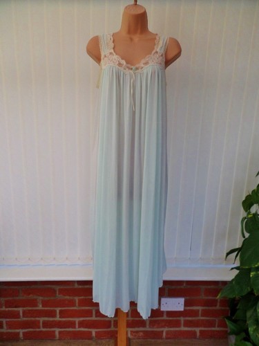 K10 vtg miss - pale, blue