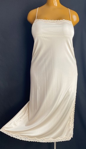 Vintage long nightdress nude - long,