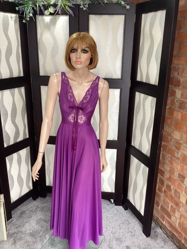 Vintage nightdress olga - by,