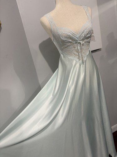 Vintage olga blue satin - blue, full