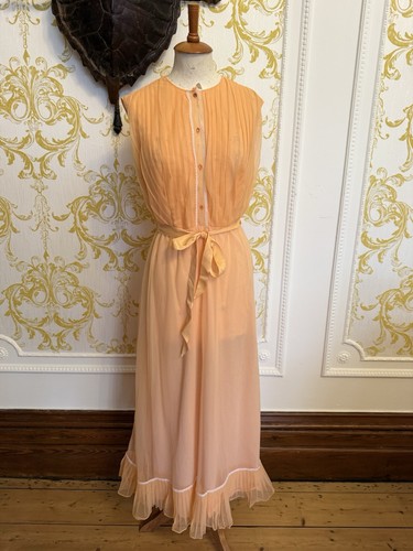 Vintage full length - full, pleated