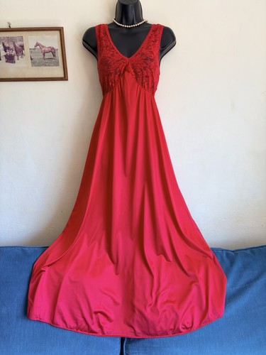 Vintage red intimate - vintage, details
