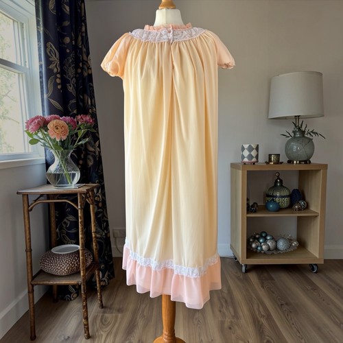 Vintage 1960s babydoll - vintage, pastel