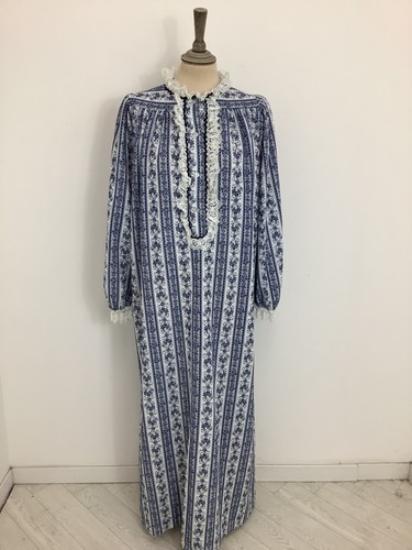 Vintage 1970s victorian - vintage,