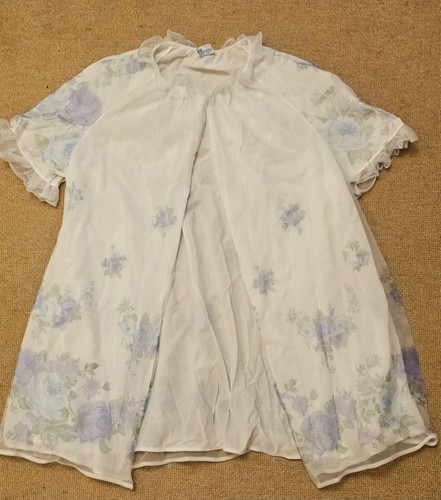 Mid thigh nylon 1950s dressing - mid-thigh,