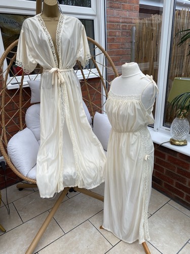 Vtg cream piece nylon - vtg,